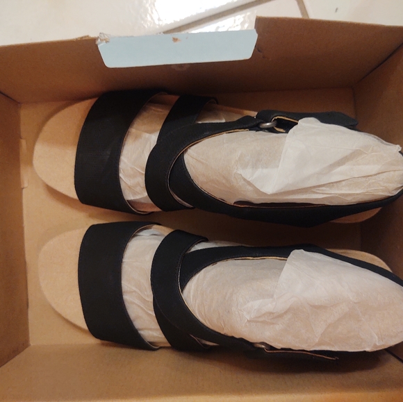 Black Life Stride Wedges - Picture 13 of 16